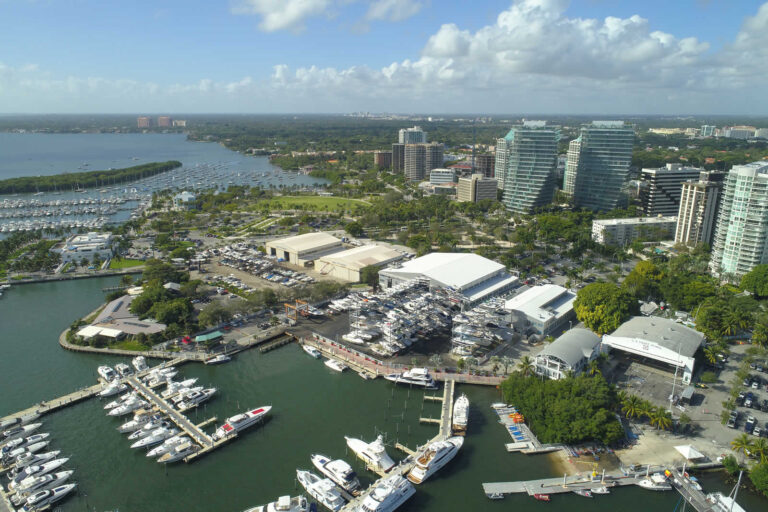Coconut Groove, Coral Gables en Mustang décapotable