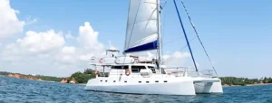 Bienvenue à bord du Ceycat, votre escale luxe au fil de l’eau.