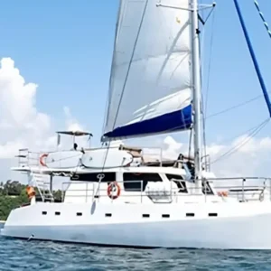 ESSENTIAL EAST – Croisière de 2 nuits en catamaran Ceycat