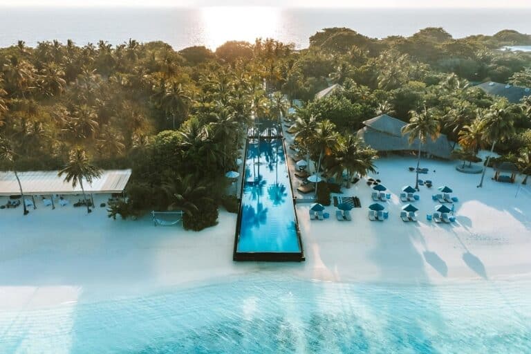 Sirru Fen Fushi – Private Lagoon Resort (Hydravion Compris)