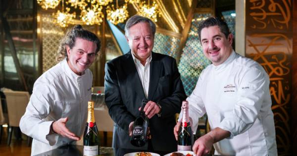 Emirates perfectly paired inflight dishes with Moët & Chandon Champagne