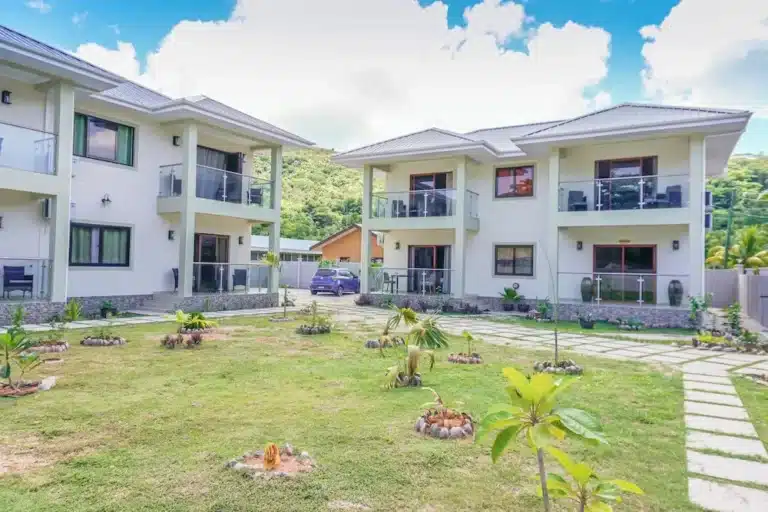 Yvon’s Tropical Villa – Appartement