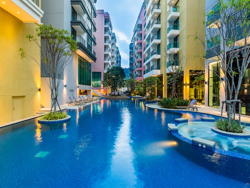 Citrus-Grande-Hotel-Pattaya pool